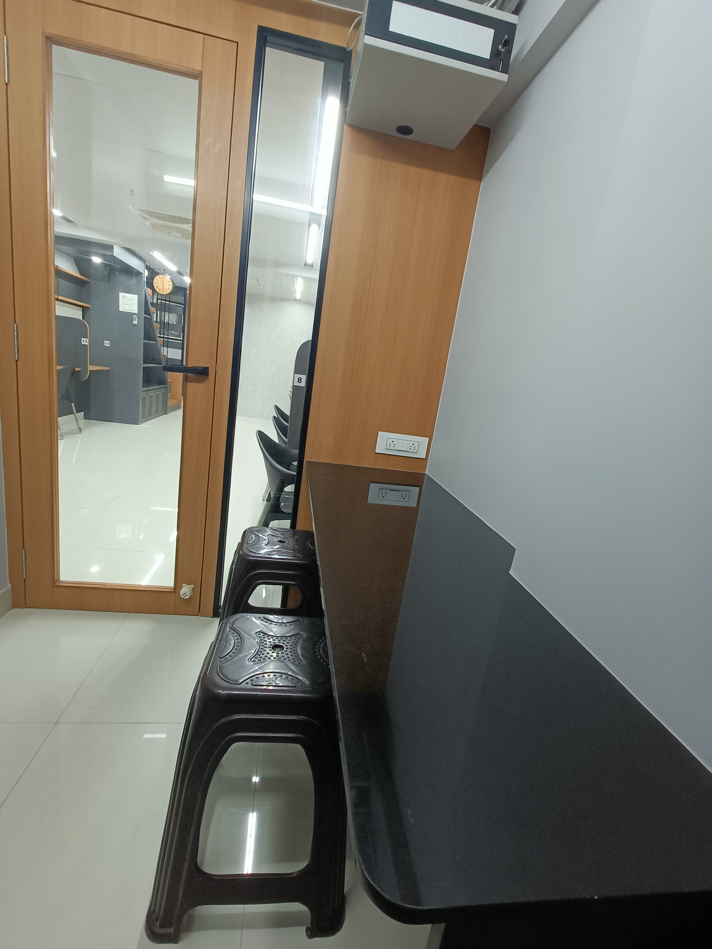 Study ZONE East – Seating Arrangement